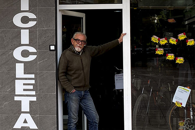 Con 2 Pedales - Contacto