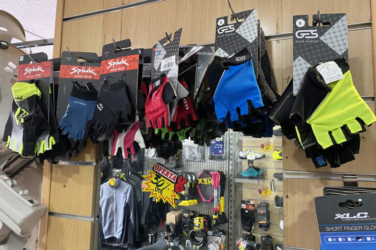 Con 2 Pedales - Servicios - Accesorios y componentes